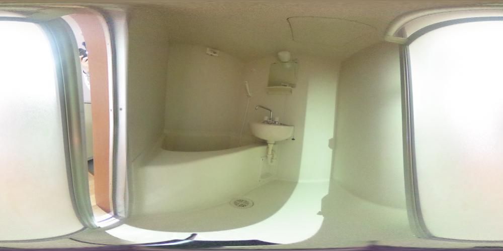 �o�X���[��