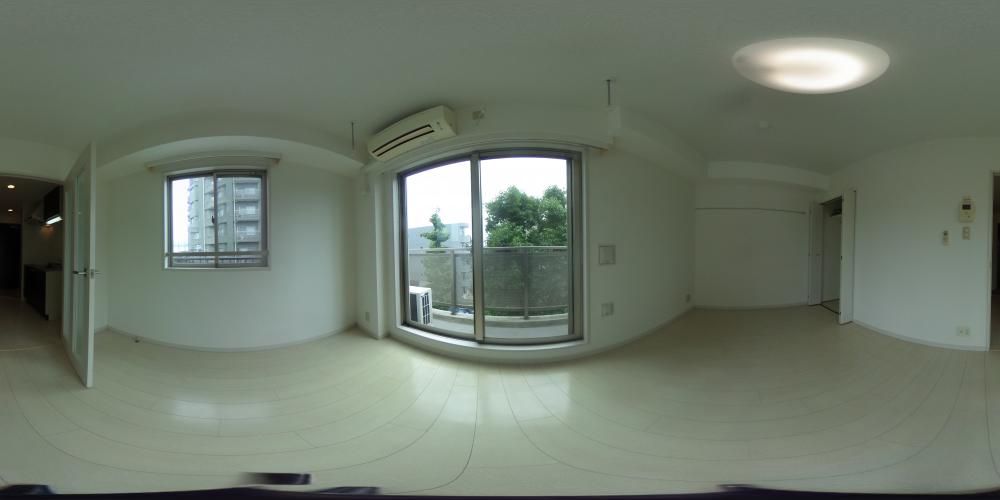 ���r���O