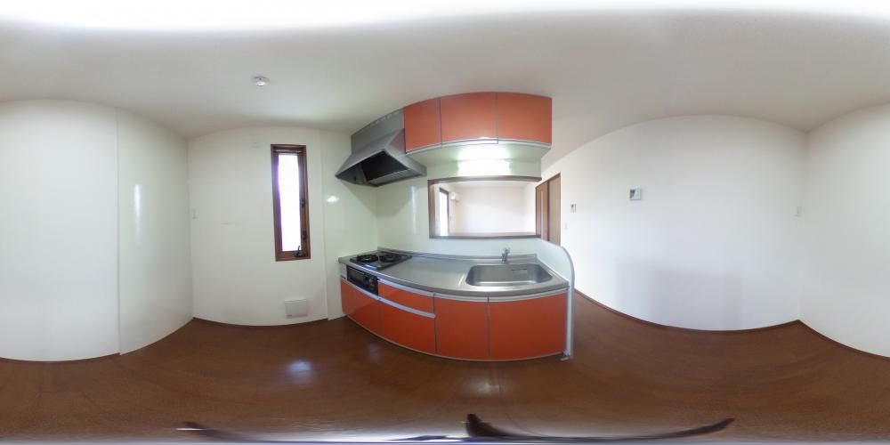 ���r���O